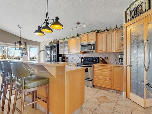 16127 76 Street, Edmonton, AB - Indoor Photo Showing Kitchen With Stainless Steel Kitchen