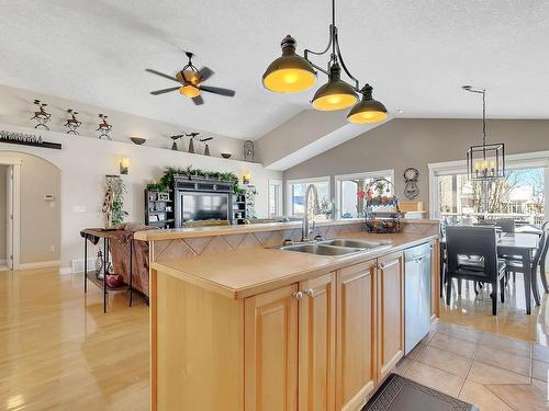 16127 76 Street, Edmonton, AB - Indoor Photo Showing Kitchen With Double Sink