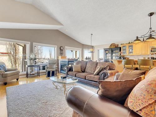 16127 76 Street, Edmonton, AB - Indoor Photo Showing Living Room