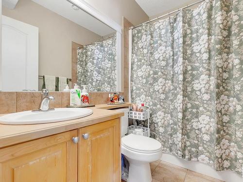 16127 76 Street, Edmonton, AB - Indoor Photo Showing Bathroom