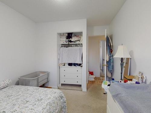 15004 88 Street, Edmonton, AB - Indoor Photo Showing Bedroom