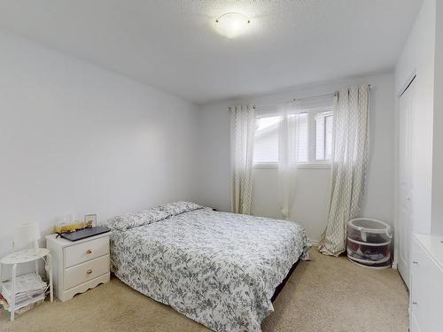 15004 88 Street, Edmonton, AB - Indoor Photo Showing Bedroom