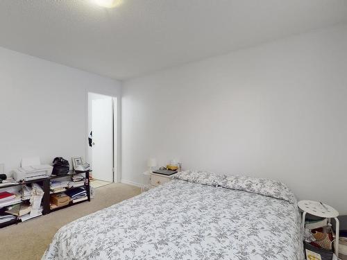 15004 88 Street, Edmonton, AB - Indoor Photo Showing Bedroom