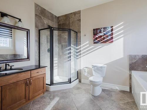 805 10142 111 Street, Edmonton, AB - Indoor Photo Showing Bathroom