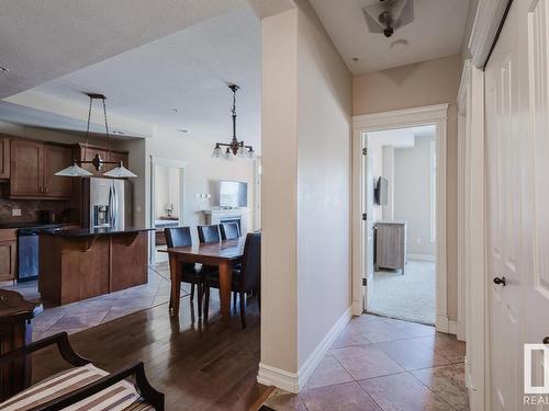 805 10142 111 Street, Edmonton, AB - Indoor Photo Showing Kitchen