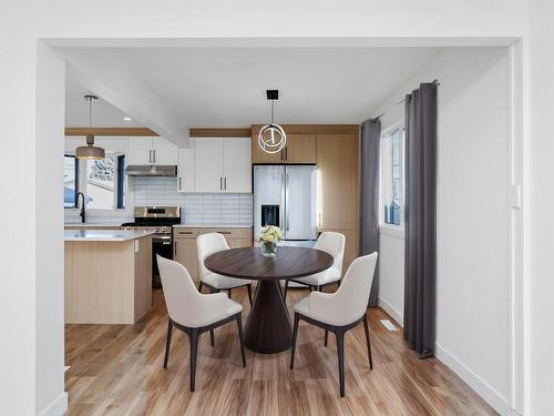 11332 57 Avenue, Edmonton, AB - Indoor Photo Showing Dining Room