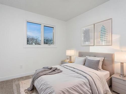 11332 57 Avenue, Edmonton, AB - Indoor Photo Showing Bedroom