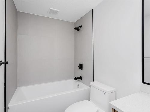 11332 57 Avenue, Edmonton, AB - Indoor Photo Showing Bathroom