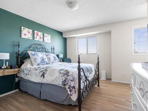 34 451 Hyndman Crescent, Edmonton, AB - Indoor Photo Showing Bedroom