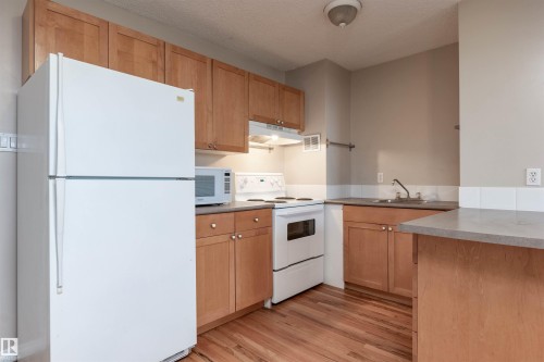 1109 9730 106 Street, Edmonton, AB - Indoor Photo Showing Kitchen