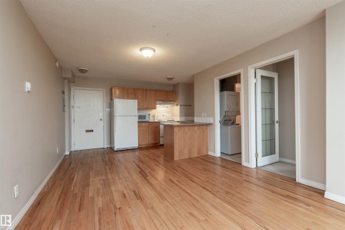 1109 9730 106 Street, Edmonton, AB - Indoor Photo Showing Kitchen