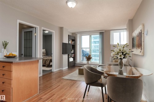 1109 9730 106 Street, Edmonton, AB - Indoor