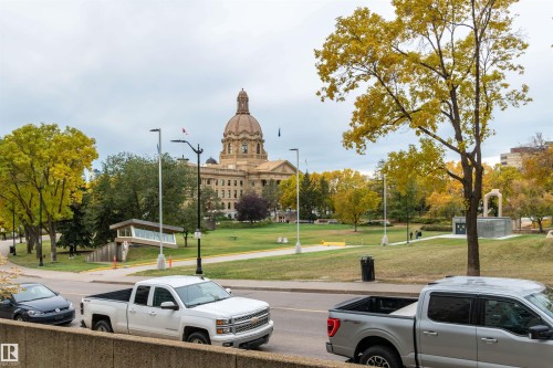 1109 9730 106 Street, Edmonton, AB - Outdoor