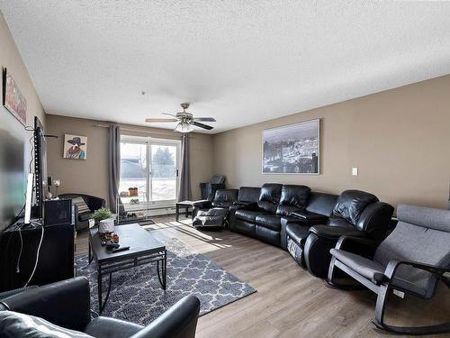 110 592 Hooke Road, Edmonton, AB - Indoor Photo Showing Living Room