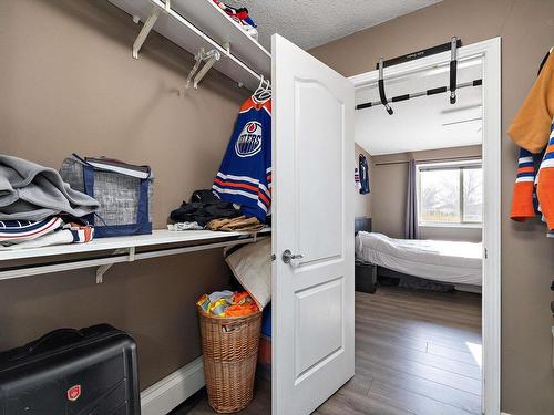 110 592 Hooke Road, Edmonton, AB - Indoor Photo Showing Other Room