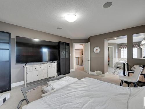 3007 Macneil Way, Edmonton, AB - Indoor Photo Showing Bedroom