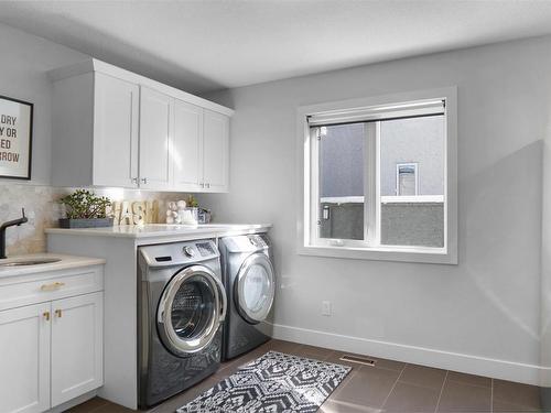 17531 53 Avenue, Edmonton, AB - Indoor Photo Showing Laundry Room