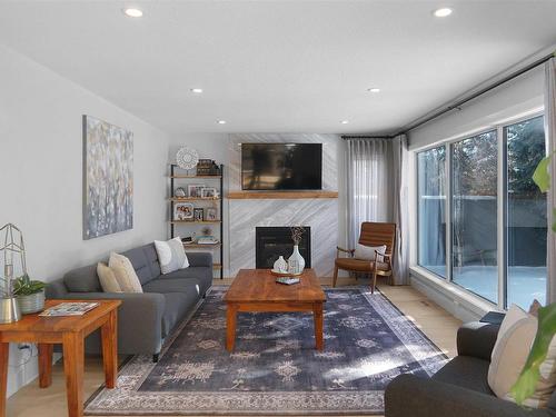 17531 53 Avenue, Edmonton, AB - Indoor Photo Showing Living Room With Fireplace