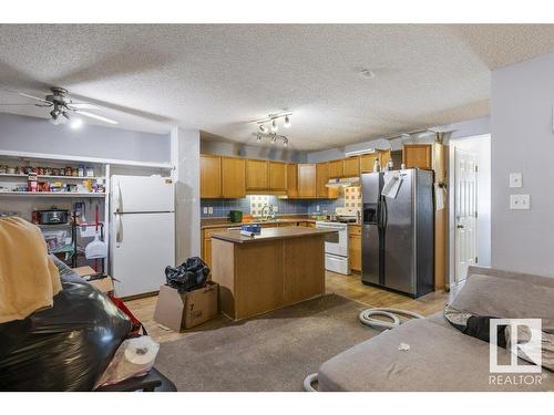 7931 7 Avenue, Edmonton, AB - Indoor Photo Showing Kitchen