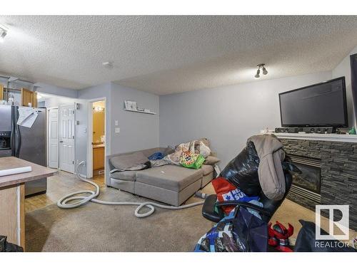 7931 7 Avenue, Edmonton, AB - Indoor