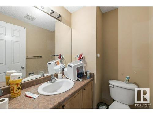 7931 7 Avenue, Edmonton, AB - Indoor Photo Showing Bathroom