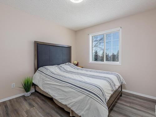 15 6608 158 Avenue, Edmonton, AB - Indoor Photo Showing Bedroom