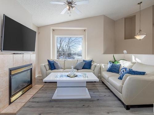 15 6608 158 Avenue, Edmonton, AB - Indoor Photo Showing Living Room With Fireplace