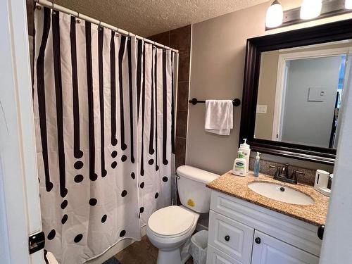 104 10149 83 Avenue Nw, Edmonton, AB - Indoor Photo Showing Bathroom