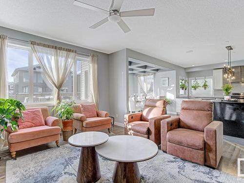 16516 131 Street, Edmonton, AB - Indoor Photo Showing Living Room