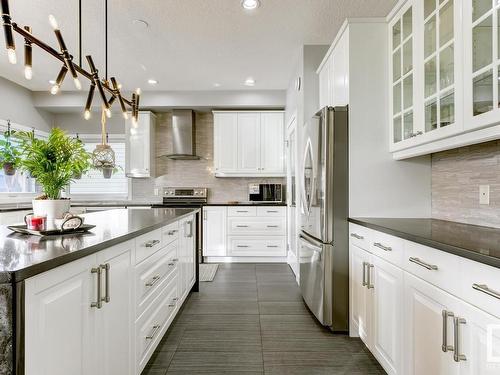 16516 131 Street, Edmonton, AB - Indoor Photo Showing Kitchen With Upgraded Kitchen