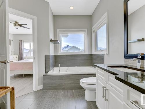 16516 131 Street, Edmonton, AB - Indoor Photo Showing Bathroom