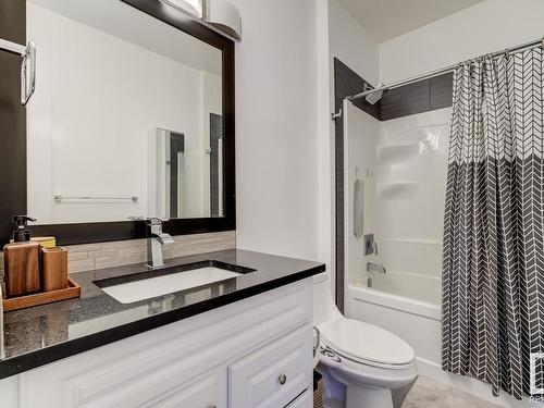 16516 131 Street, Edmonton, AB - Indoor Photo Showing Bathroom