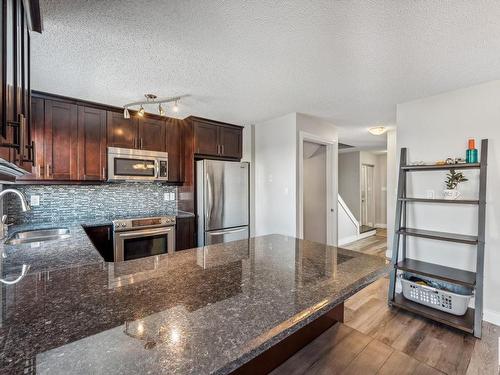 10319 172 Avenue Nw, Edmonton, AB - Indoor Photo Showing Kitchen With Upgraded Kitchen