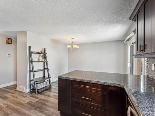 10319 172 Avenue Nw, Edmonton, AB - Indoor Photo Showing Kitchen