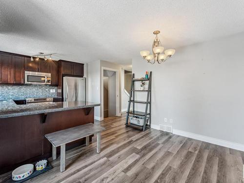 10319 172 Avenue Nw, Edmonton, AB - Indoor Photo Showing Kitchen