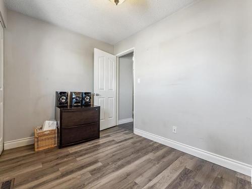 10319 172 Avenue Nw, Edmonton, AB - Indoor Photo Showing Other Room