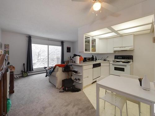 11 10324 119 Street, Edmonton, AB - Indoor Photo Showing Kitchen