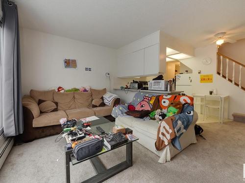 11 10324 119 Street, Edmonton, AB - Indoor Photo Showing Living Room