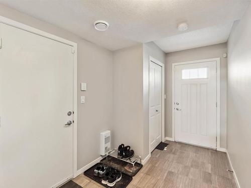 4 320 Secord Boulevard, Edmonton, AB - Indoor Photo Showing Other Room