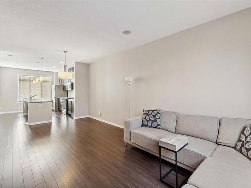 4 320 Secord Boulevard, Edmonton, AB - Indoor Photo Showing Living Room