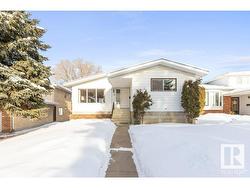 7832 44 Avenue  Edmonton, AB T6K 0Z1