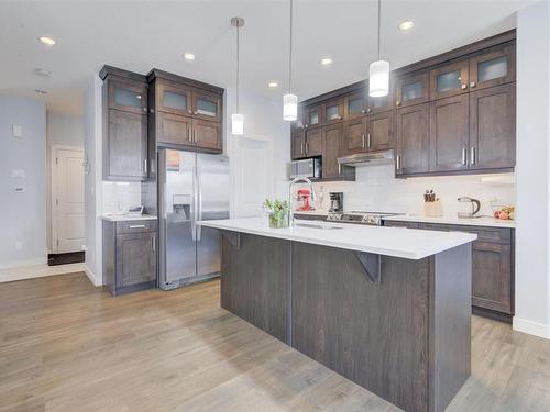 8452 Cushing Court, Edmonton, AB - Indoor Photo Showing Kitchen With Upgraded Kitchen