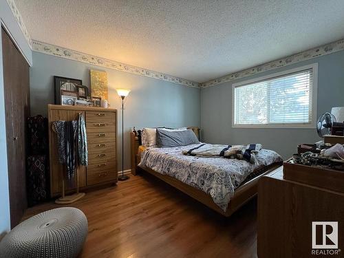 18291 74 Avenue, Edmonton, AB - Indoor Photo Showing Bedroom