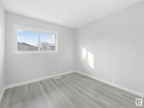 18154 93 Avenue, Edmonton, AB - Indoor Photo Showing Other Room