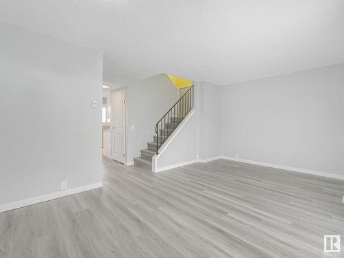 18154 93 Avenue, Edmonton, AB - Indoor Photo Showing Other Room