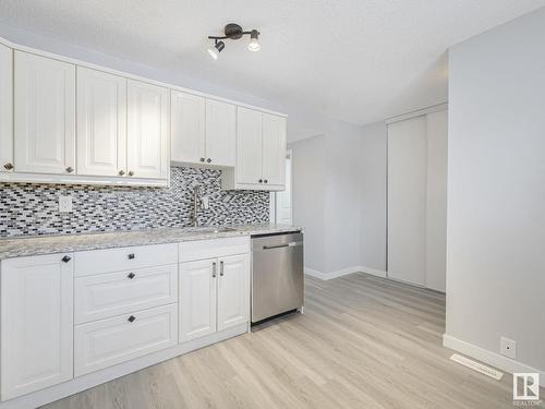 18154 93 Avenue, Edmonton, AB - Indoor Photo Showing Kitchen