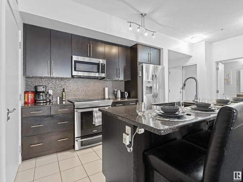 109 11203 103A Avenue, Edmonton, AB - Indoor Photo Showing Kitchen With Upgraded Kitchen