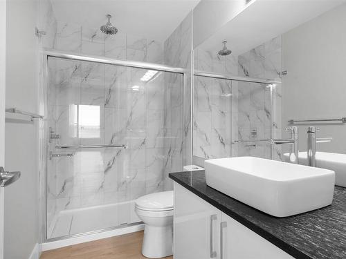 410 3719 Whitelaw Lane, Edmonton, AB - Indoor Photo Showing Bathroom