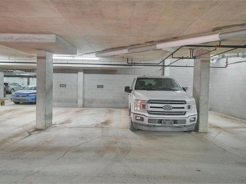 410 3719 Whitelaw Lane, Edmonton, AB - Indoor Photo Showing Garage