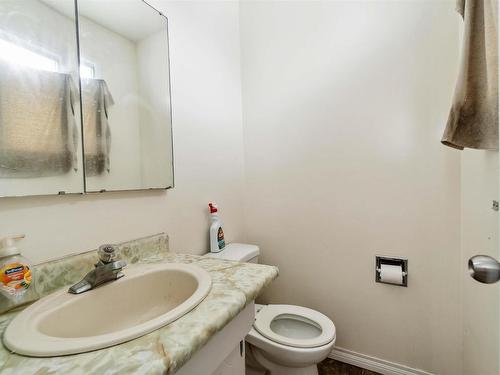 5807 11 Ave, Edmonton, AB - Indoor Photo Showing Bathroom